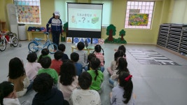 구로구 새두산유치원(5월11일) 2교시 49명 - ◈ 구로구청,서초구청... 녹색자전거봉사단연합 구로구 새두산유치원(5월11일) 2교시 49명