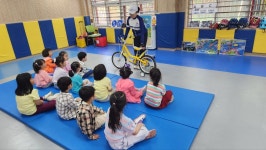 구로남초등학교병설유치원(5월27일) - ◈ 구로구청,서초구청,은평구청자전거교통안전교육 - 녹색자전거봉사단연합... 