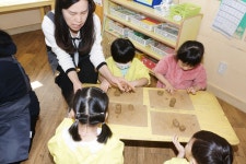 흙놀이 -도예 - 이렇게 놀며 공부해요-미술 - 좋은아침아트엔짐어린이집 흙놀이 -도예