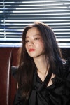 더쿠 - 전여빈 마리끌레르 4월호 화보 비하인드.jpg