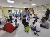 2023년 아빠와 함께하는 숲데이 - 다람쥐와 청설모🐿️🌰 - 2023년 행사사진 - 용인성체유치원 2023년 아빠와 함께하는 숲데이 - 다람쥐와... 