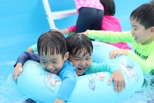 김해 하늘 농장 물놀이! - ············ 행복나래(만5세) - 사랑속에서 꿈을 키우는 세계로교회 부설 제일어린이집 김해 하늘 농장 물놀이!