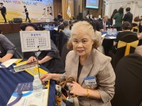 2023년 박분난 선생님 경북노인복지시설협회장상 수상 - 연꽃피는집 - 연꽃피는집노인요양원 2023년 박분난 선생님... 