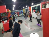 다시오기 편한 체육관 최고로 편하게 해드려요~ - 운동사진 - 슈퍼스타짐본관 (킥복싱다이어트,복싱,헬스,무에타이.) 다시오기 편한 체육관 최고로... 