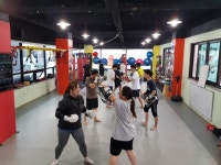 천안에서 만큼은 제일 재미있습니다 - 운동사진 - 슈퍼스타짐본관 (킥복싱다이어트,복싱,헬스,무에타이.) 천안에서 만큼은 제일 재미있습니다