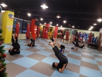 즐거운 고통을 느끼는 곳 - 운동사진 - 슈퍼스타짐본관 (킥복싱다이어트,복싱,헬스,무에타이.) 즐거운 고통을 느끼는 곳