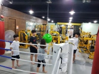 천안에서 마음이 가장 편한 체육관 - 운동사진 - 슈퍼스타짐본관 (킥복싱다이어트,복싱,헬스,무에타이.) 천안에서 마음이 가장 편한 체육관