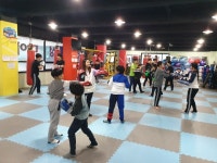 운동능력 향상 1등 관장이 체력왕 - 운동사진 - 슈퍼스타짐본관 (킥복싱다이어트,복싱,헬스,무에타이.) 운동능력 향상 1등 관장이 체력왕