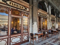 이탈리아 #13 _ 베네치아 곤도라 & 플로리안카페 - ....... 이탈리아 (24.01) - 알콩달콩 미현이와 채현이네 가족 이탈리아 #13 _ 베네치아 곤도라... 