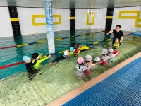 🏊🏻♀️수영수업 - 높은 하늘반 - 탑석아이랜드어린이집 🏊🏻‍♀️수영수업