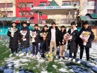 2023년 율전초 축구부 졸업생 - 졸업생 - 수원 율전초등학교 축구부 2023년 율전초 축구부 졸업생