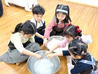 장 담그기 - 맑은샘물(7세김채림선생님) - 송천동트는어린이집 장 담그기