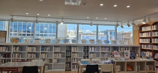 🖼️7월 원화전시 - 북큐레이션/책 행사 - 삶을 나누는 공간 더불어 숲 🖼️7월 원화전시