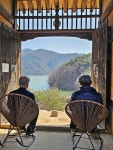 사람은 7 대 210 년을 걸쳐 산다고 하는데. . .＜ 지례 예술촌의 봄... 古陀耶 ) 사람은 7 대 210 년을 걸쳐 산다고 하는데. . .＜ 지례 예술촌의 봄 ＞