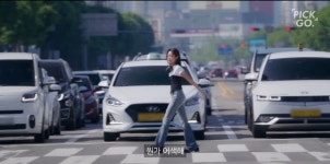 넓은 횡단보도 혼자 건널때 이런적 있어? - 악플달면 쩌리쩌려버려 - ＊여성시대＊ 차분한 20대들의 알흠다운 공간 넓은 횡단보도 혼자 건널때... 