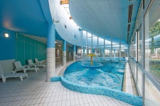 jpg - 악플달면 쩌리쩌려버려 - ＊여성시대＊ 차분한 20대들의 알흠다운 공간 프랑스에 있는 100년 넘은 소극장.jpg