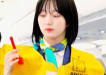 오늘 뜬 ＜워크돌＞ 차기 MC 후보.lula - 악플달면 쩌리쩌려버려... 차분한 20대들의 알흠다운 공간 오늘 뜬 ＜워크돌＞ 차기 MC 후보.lula