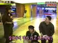 요즘이었다면 성추행으로 욕 바가지로 먹었을 것 같은 강호동.gif... 공간 요즘이었다면 성추행으로 욕 바가지로 먹었을 것 같은 강호동.gif