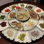 내한한 지구방위대 후뢰시맨 배우들이 먹고간 한식 - 악플달면 쩌리쩌려버려 - ＊여성시대＊ 차분한 20대들의 알흠다운 공간 내한한 지구방위대... 