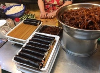 경주 김밥하면 교리김밥이 떠오르지만 실제 주민들이 가는 김밥집은 따로 있음 - 악플달면 쩌리쩌려버려 - ＊여성시대＊ 차분한 20대들의... 