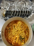 김밥 한줄 라면 한개 적당vs많다 - 악플달면 쩌리쩌려버려 - ＊여성시대＊ 차분한 20대들의 알흠다운 공간 김밥 한줄 라면 한개 적당vs많다