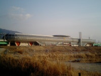 허허벌판에 지어진 지하철역이 있다? - 악플달면 쩌리쩌려버려 - ＊여성시대＊ 차분한 20대들의 알흠다운 공간 허허벌판에 지어진 지하철역이 있다?