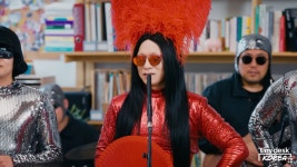 이희문 오방神과 : Tiny Desk Korea - 악플달면 쩌리쩌려버려... 차분한 20대들의 알흠다운 공간 이희문 오방神과 : Tiny Desk Korea