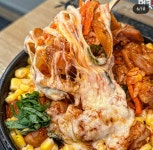 본죽비빕밤 신메뉴 돌솥콘치즈불닭비빔밥 jpg - 악플달면... 차분한 20대들의 알흠다운 공간 본죽비빕밤 신메뉴 돌솥콘치즈불닭비빔밥 jpg