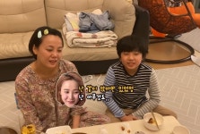 1년 사이 많이 큰 방가네 (고은아, 미르) 조카 - 악플달면 쩌리쩌려버려... 20대들의 알흠다운 공간 1년 사이 많이 큰 방가네 (고은아, 미르) 조카