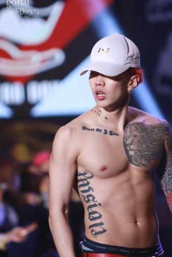 피부 진짜 좋은 것 같은 박재범 - 악플달면 쩌리쩌려버려 - ＊여성시대＊ 차분한 20대들의 알흠다운 공간 피부 진짜 좋은 것 같은 박재범
