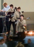비틀즈 그 앨범커버 촬영중인 전기영화 배우들 - 악플달면 쩌리쩌려버려 - ＊여성시대＊ 차분한 20대들의 알흠다운 공간 비틀즈 그 앨범커버... 