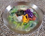 꽂게껍질 육수로 끓여낸 국물 시원한 칼국수 - 행복밥상＆요리조리 - 친환경농산물을 사랑하는 사람들 꽂게껍질 육수로 끓여낸 국물 시원한 칼국수