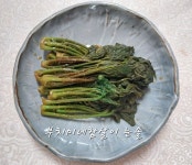 쌉싸로운 맛이 좋은 엄나무순 장아찌 - 각종김치.밑반찬.장아찌 - 부치미네참살이 쌉싸로운 맛이 좋은 엄나무순 장아찌