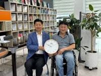 양주시사회복지협의회 황산 회장님 기관 방문 - 활동 게시판 - 양주시장애인자립생활센터 양주시사회복지협의회 황산 회장님 기관 방문