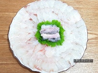 [ 자연산 활 광어 ] 오늘 10마리 샀어요~ 횟감손질 시작합니다. - 오늘의 판매생선 - 목포유진수산(생선카페) 목포유진수산(생선카페)