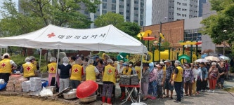 양산시협의회 상반기 마지막 이동 무료급식봉사 - ☎ - 양산지구협의회 - 대한적십자사봉사회 경남지사협의회 양산시협의회 상반기 마지막 이동... 