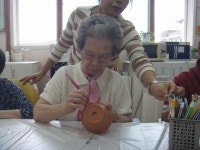 원예활동 - 활동사진 - 큰나무노인주간보호센터 032-678-2966 큰나무노인주간보호센터 032-678-2966