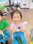 퍼포먼스미술🥒오이따기🥒 - 초록나무반 - 행복이 가득한 어린이집 퍼포먼스미술🥒오이따기🥒