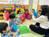 행복한 푸른반입니다. - 푸른반(만2세) - 국공립 아이와나무 어린이집 (02-452-5579) 행복한 푸른반입니다.