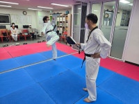 2025.09.24.(수) 수업(태권도,문해기초,문해심화,중,고등합반) 사진 - 야학 풍경 - 동두천 두드림장애인학교 2025.09.24.(수) 수업(태권도... 