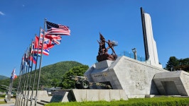 다부동전적기념관 이우근 학도병 일기 비문(碑文) - 경북 명승지 - 대가 사랑방 다부동전적기념관 이우근 학도병 일기 비문(碑文)