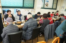 2026-02-25경로당 총회(시집안간돼지집) - 경로당(9통마을)대소행사 - 파주으름나무 2026-02-25경로당 총회(시집안간돼지집)