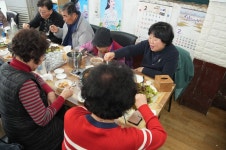 2026-02-25경로당 총회(시집안간돼지집) - 경로당(9통마을)대소행사 - 파주으름나무 2026-02-25경로당 총회(시집안간돼지집)