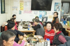 2026-02-25경로당 총회(시집안간돼지집) - 경로당(9통마을)대소행사 - 파주으름나무 2026-02-25경로당 총회(시집안간돼지집)