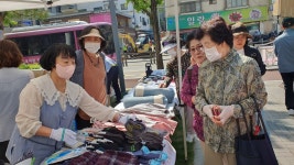 노인복지기금을 위한, 미니사랑나눔 바자회 - 정정숙 - 사랑채 시니어기자단 노인복지기금을 위한, 미니사랑나눔 바자회