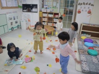 2025년 10월 2주 놀이사진 입니다 - ♥ 초록바다 앨범 - 국공립 참아름어린이집 2025년 10월 2주 놀이사진 입니다