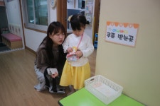 추석맞이'아나바다 프리마켓''민속놀이'를 해보았습니다.^^ - ♥산새소리 앨범 - 국공립 참아름어린이집 추석맞이'아나바다 프리마켓''민속놀이'를... 