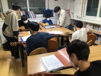통기타 수업 - 11월 - 2021년 프로그램 - 반여어깨동무지역아동센터 통기타 수업 - 11월