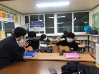 통기타 수업 - 12월 - 2021년 프로그램 - 반여어깨동무지역아동센터 통기타 수업 - 12월