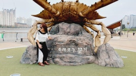 부모,사랑에 - 강정숙 폼나는 노래교실(가수/초아강) 사진) 가수 이자영 mv 촬영 인천 소래 포구 (달품새 &해오름 공원 꽃게)앞에서 20210422